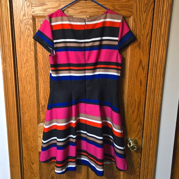 ELLE Dress 💲BUNDLE AND SAVE BIG💲 - Picture 3 of 3